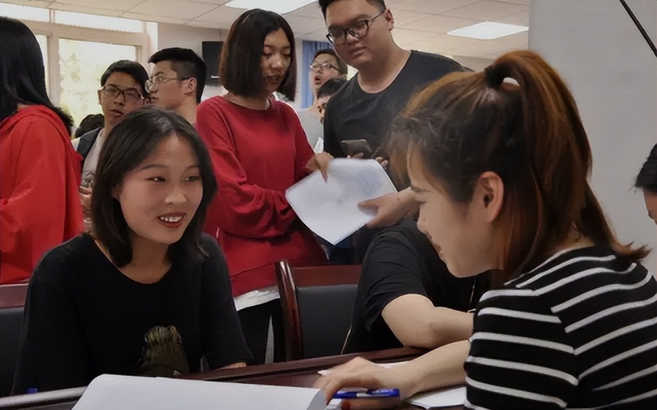 普通人家的孩子，大学最好报什么专业呢？人大教授给出中肯建议