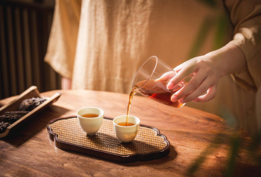 飞天揽月曼松普洱茶，不止是茶，更有收藏价值