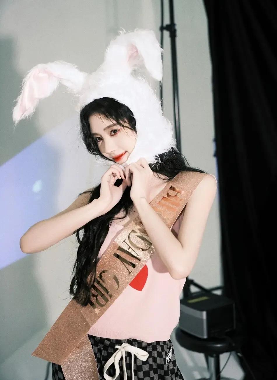 精美图集｜鞠婧祎造型大赏