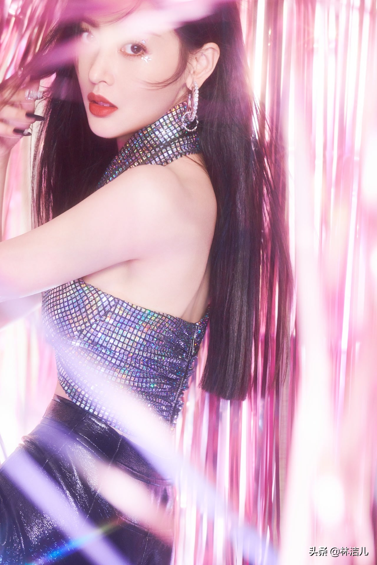 吴谨言回眸好惊艳，都是眼线的功劳？get这5款眼线一秒变桃花电眼