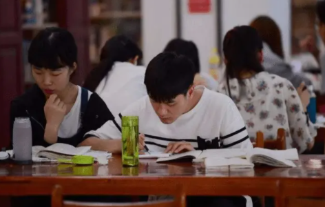 普通人家的孩子，大学最好报什么专业呢？人大教授给出中肯建议