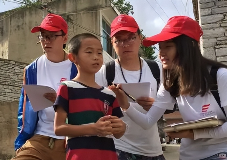 山区家长谈及大学生支教，直言留不住就别来了，孩子们折腾不起