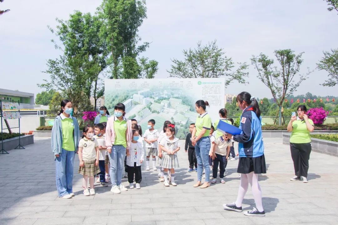 成都市双流区黄甲小学携手黄甲幼儿园开展手拉手幼小衔接活动