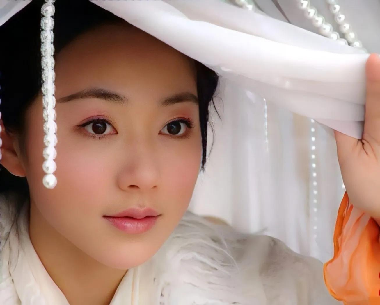 这些女妖精比仙女还要有仙气，你最喜欢谁？吴倩可爱，韩雪冷艳