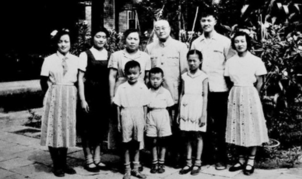 57年刘伯承收到中央任命状，因何致信毛主席辞职：请免去我的职位