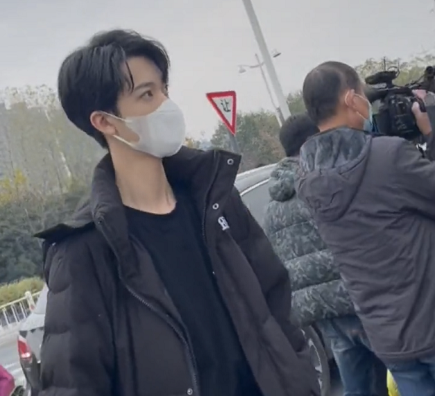 2021浙传艺考现场走红，堪称“颜值盛宴”，网友：想复读来得及吗