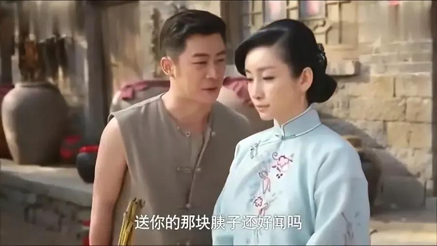 万传家饰演者曹征，三度合作郑晓龙导演，与周迅、孙俪演对手戏