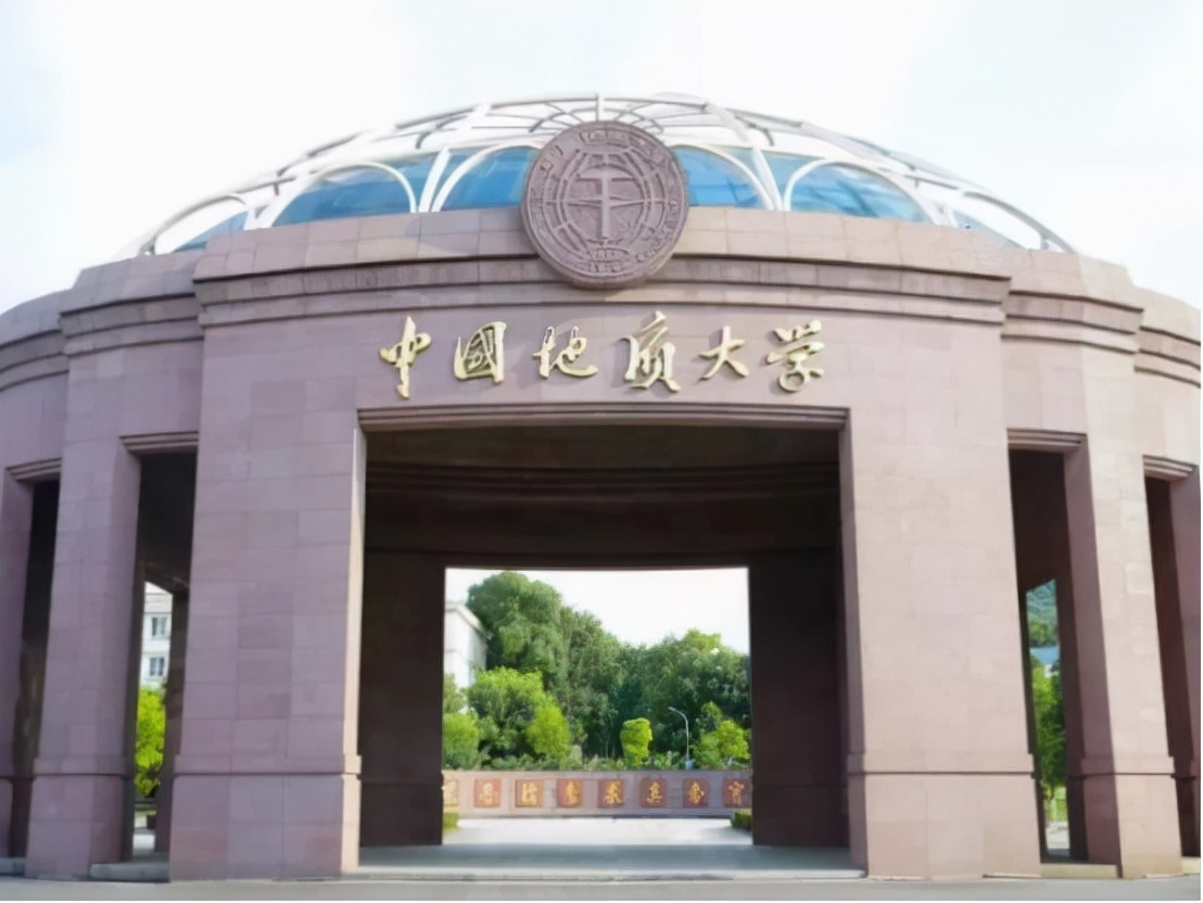 高考生注意，这两所高校同属于211，名字一样，实力差距却不小