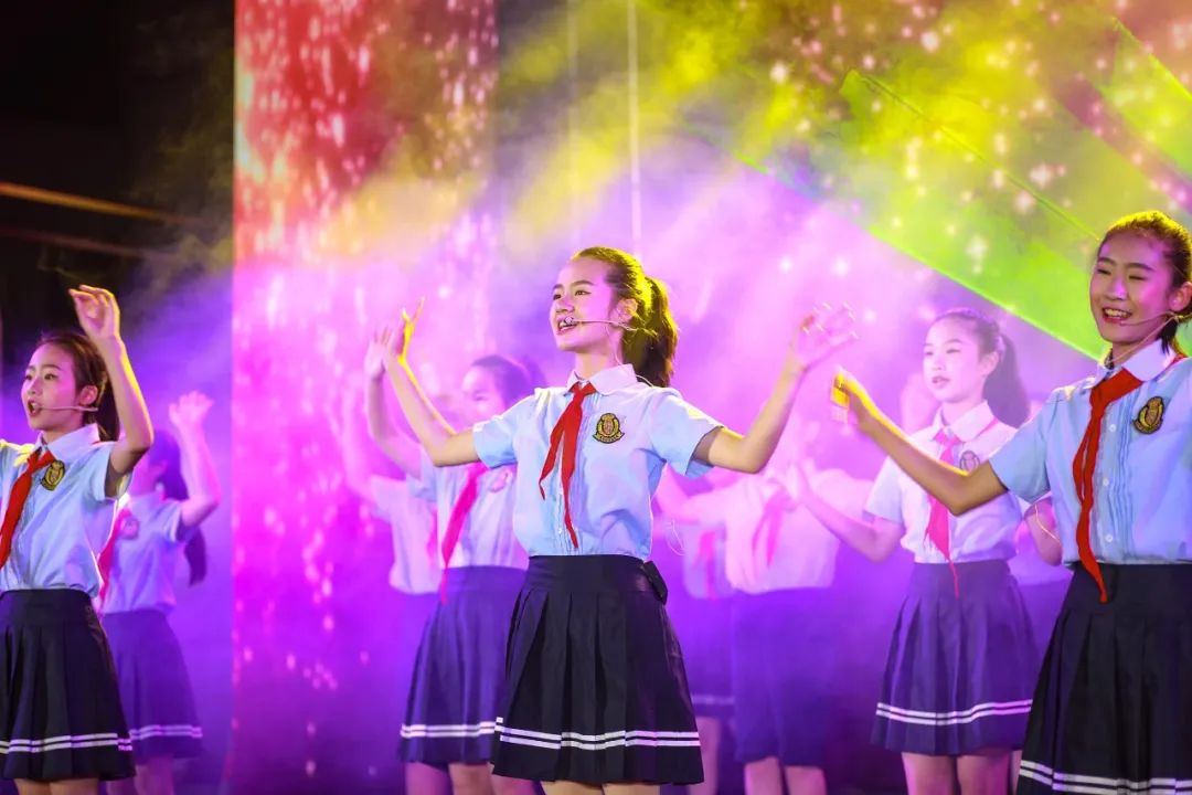 热烈祝贺华阳实验小学被评为“教师和校（园）长发展基地校”