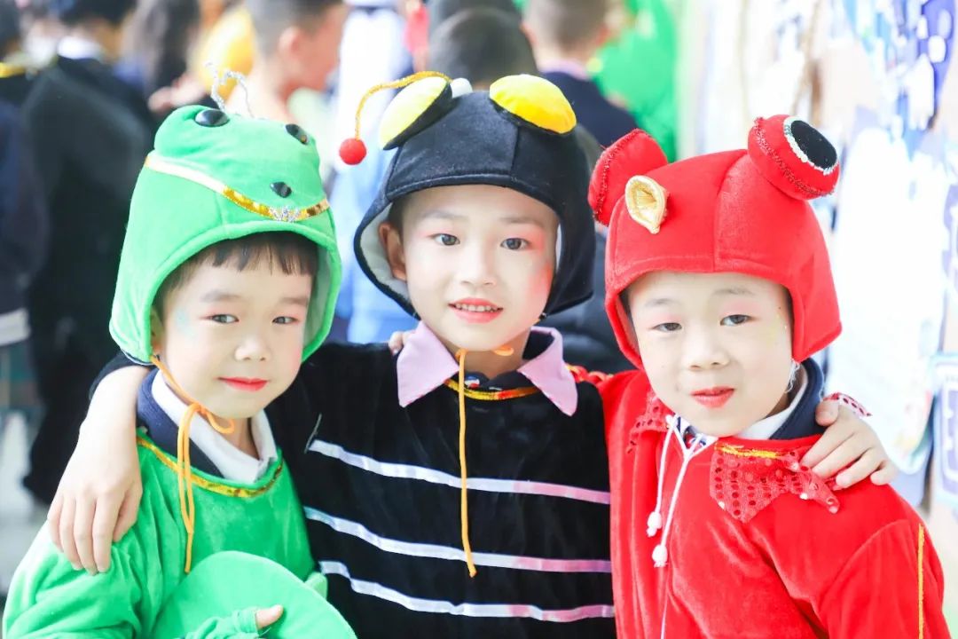 花田花绽，阅读悦心｜双流区黄甲小学举行读书节之阅读表演赛