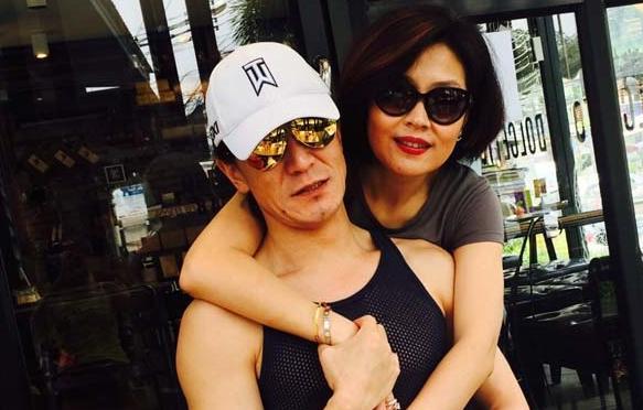 李咏病逝4年了,遗孀哈文的选择令人泪目-热门资讯