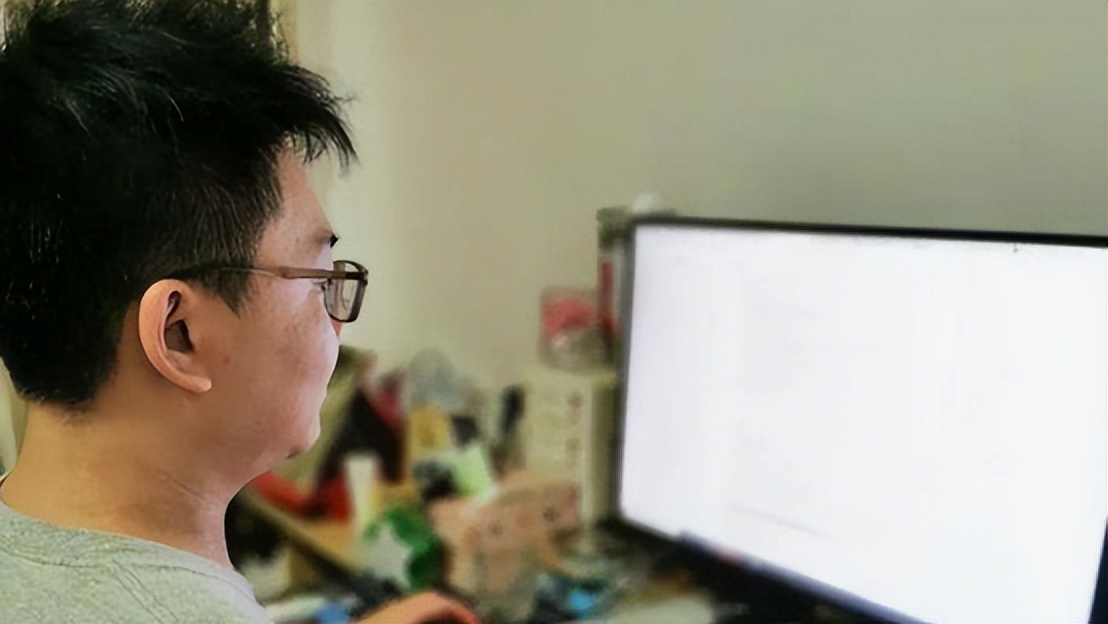 “六边形战士”独臂硕士黄超，高质量写代码，用大脑转速弥补手速