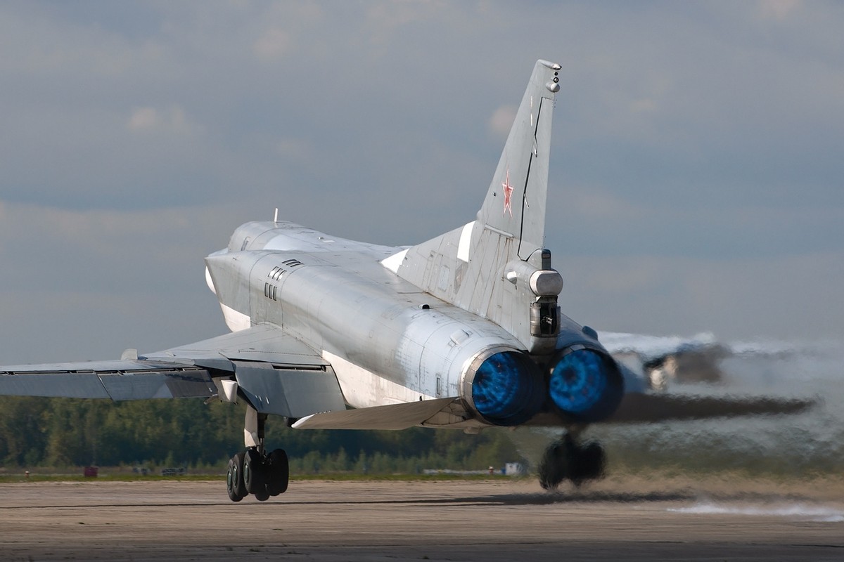 图22m3再次出手,白俄上空连续发射12枚导弹,乌军只能被动挨打