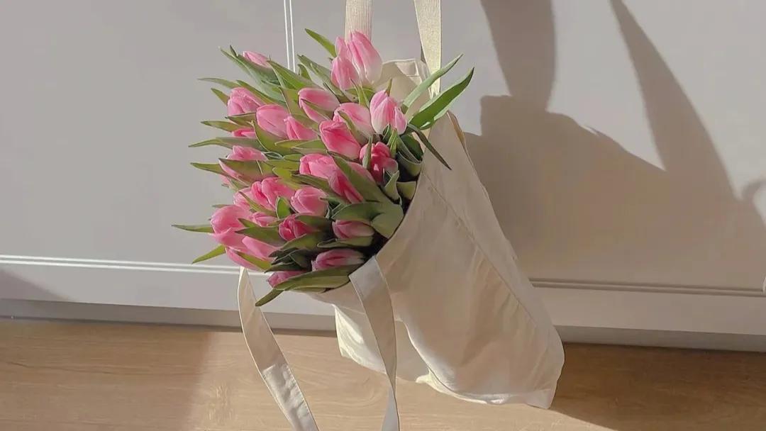 关于玫瑰的永不落俗的高级文案