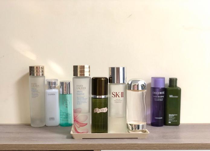 月薪3000的中年女人，护肤品选这4种就够，实打实的保湿、抗衰老