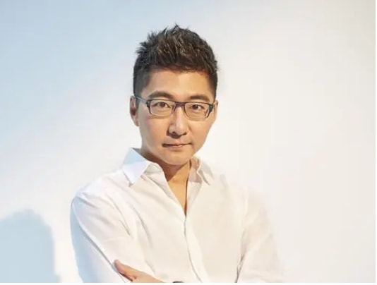 “旗袍女神”陈数：34岁嫁2婚男，婚后当后妈也幸福，44岁没孩子