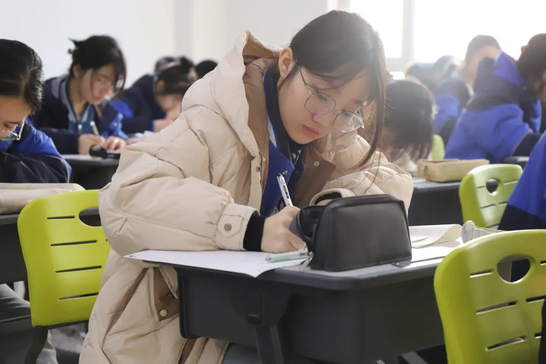 策马扬鞭，只争朝夕 | 恒德学子迎来期末考试