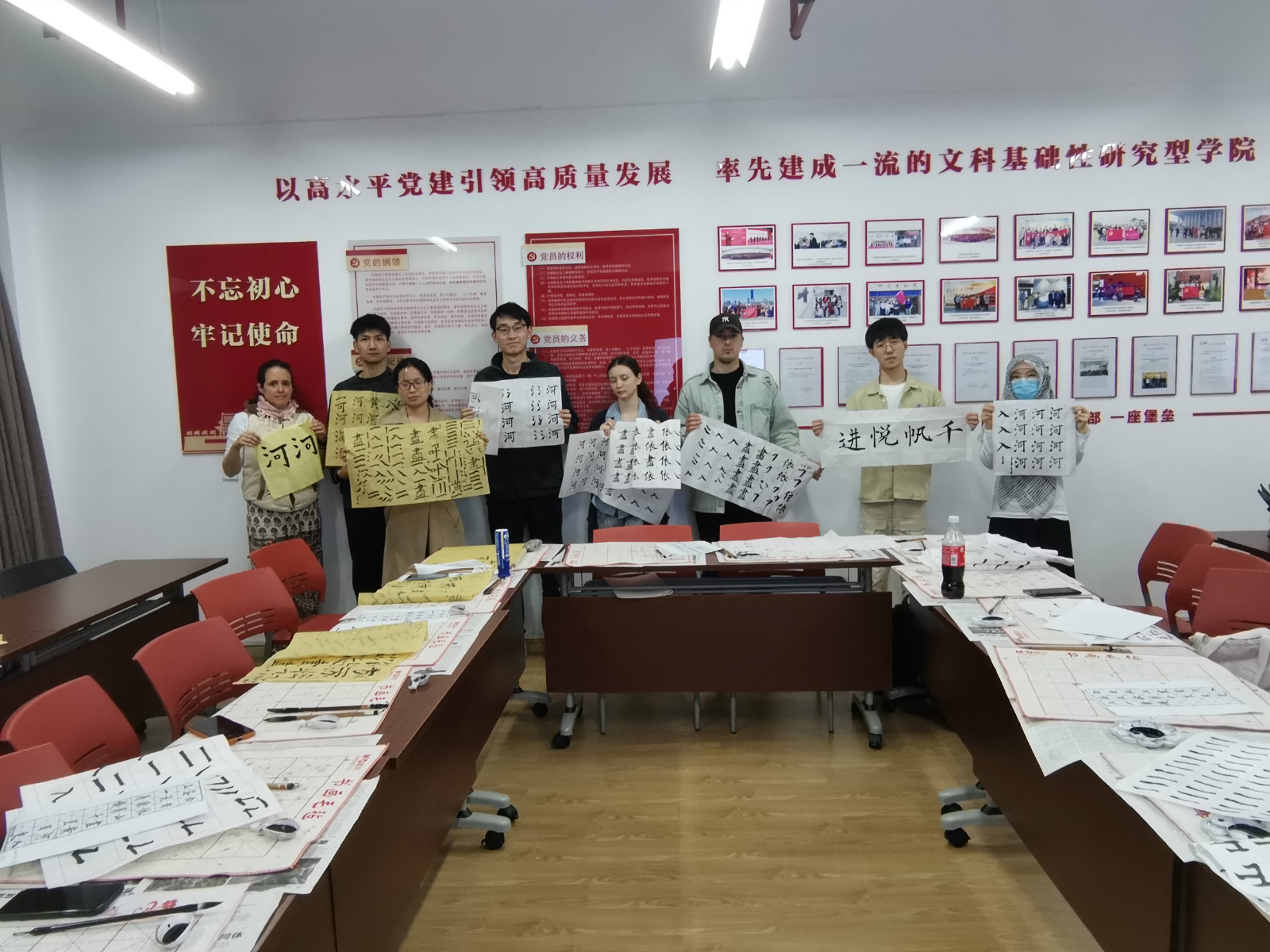 高考作文6分的甲骨文怪才，被川大破格录取后，终于原形毕露