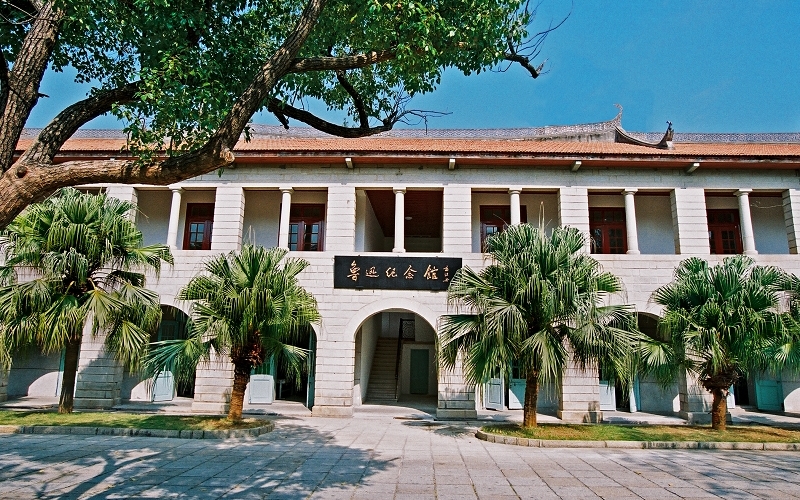 厦门大学2022招录艺术生445人，川渝仅11人，美术类仅有绘画专业