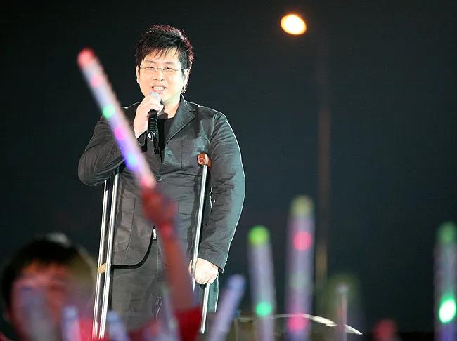 郑智化怒批《星星点灯》被改编，是为艺术还是流量