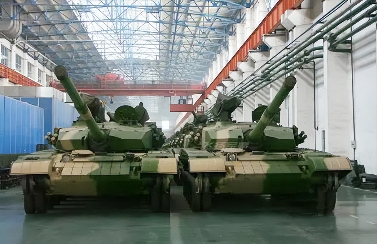 �й������ķ�չ�������Ŀ�����½��Ӻ���ʵ��������Σ�