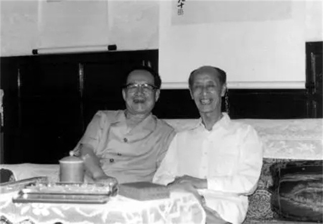 高考数学交白卷，作文只写28字，大学校长看到试卷后：你被录取了