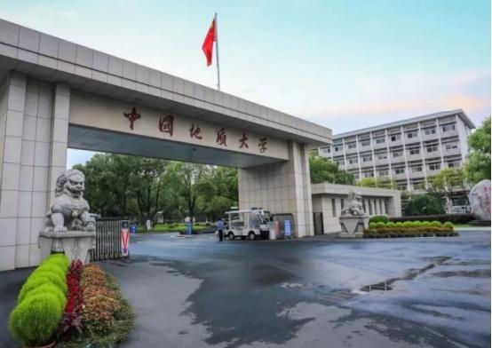 高考生注意，这两所高校同属于211，名字一样，实力差距却不小