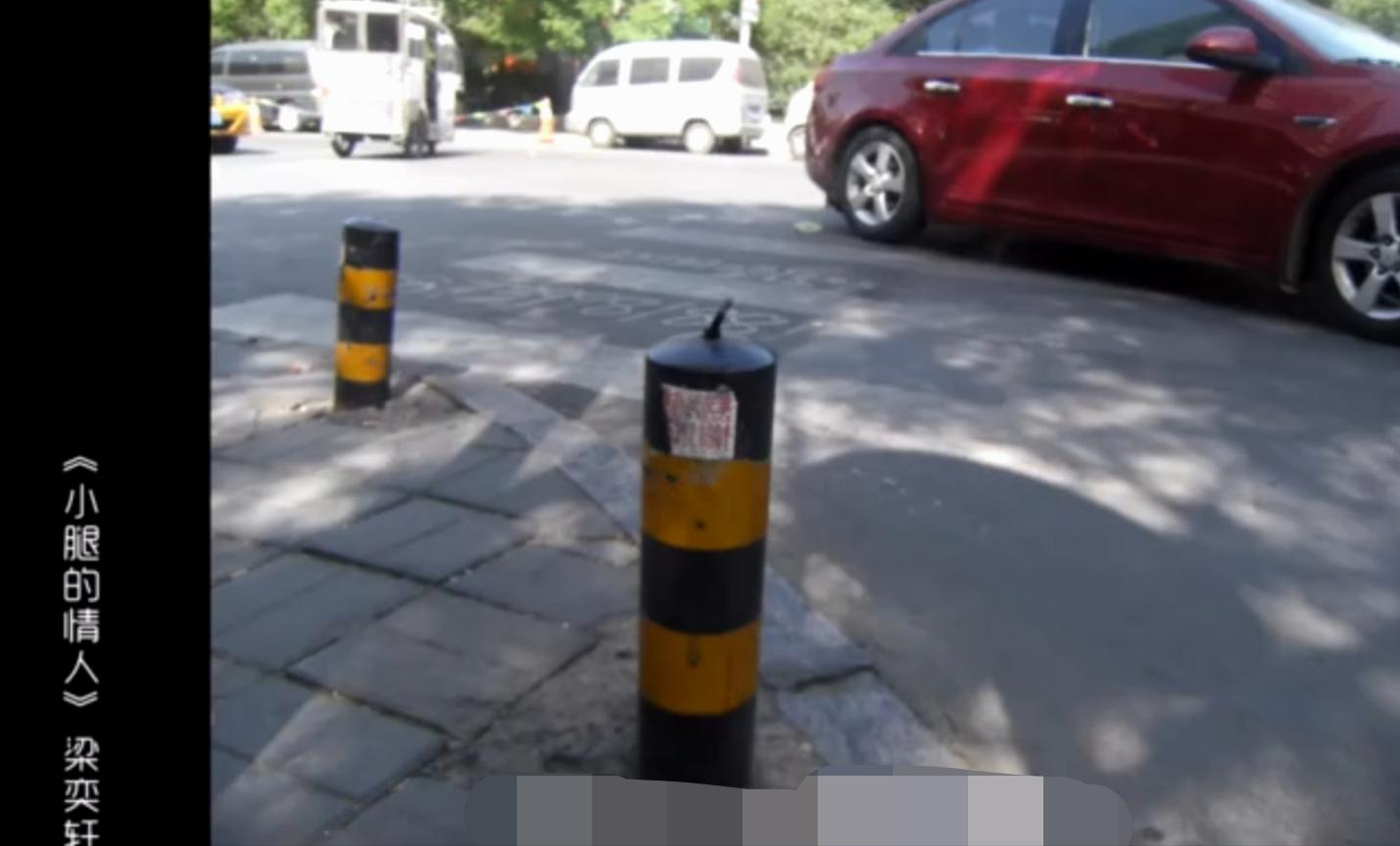 他36岁，年少失明，北漂后成主持人、主编、摄影师，已结婚生女