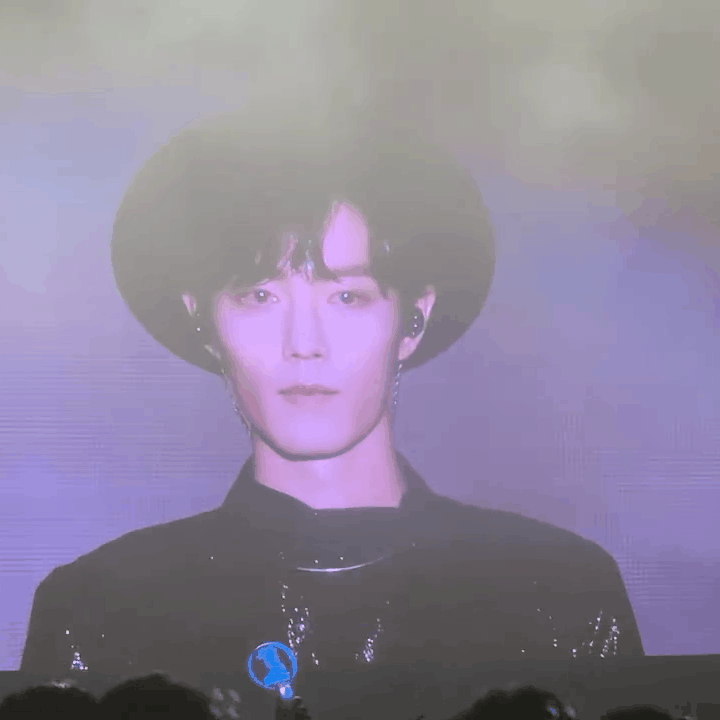 肖战各种深入人心的笑容，尤其是害羞时的笑，看不够啊