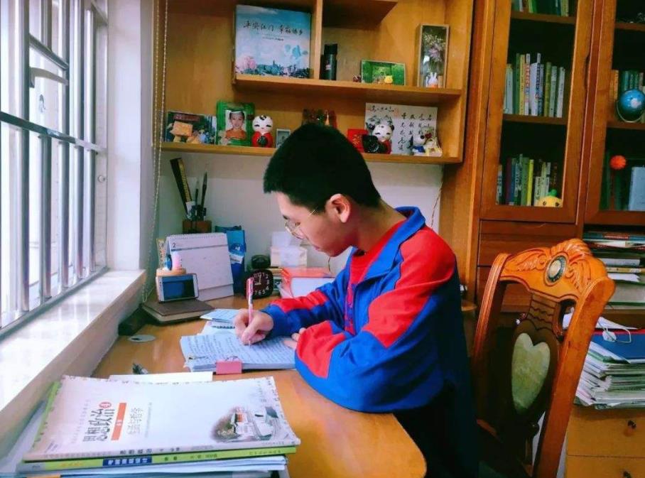 不允许补课的情况下，孩子作业不会，家长又不懂，到底要如何做呢