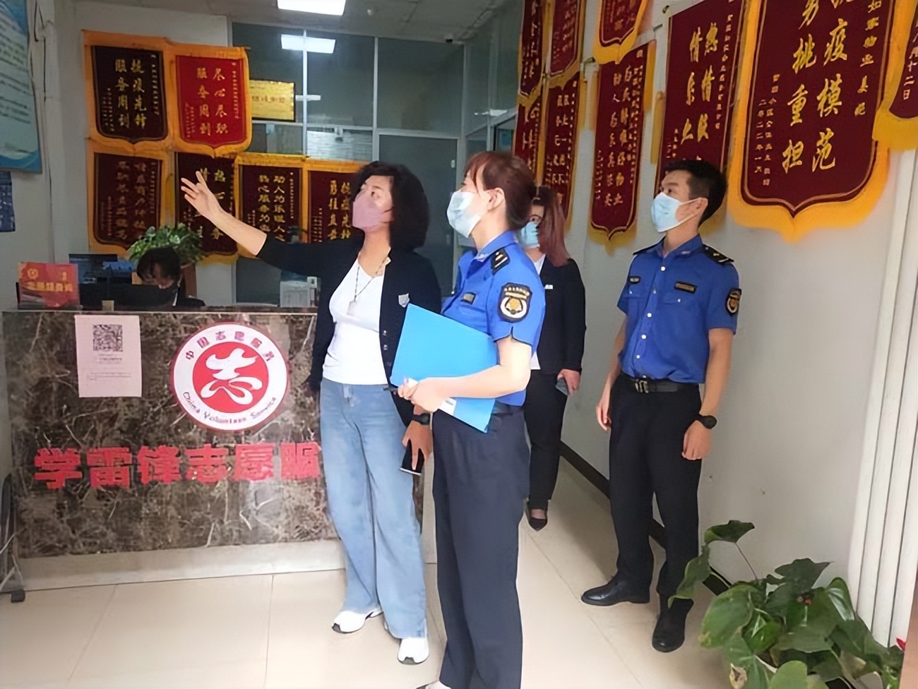 ������سǹܾ֣���������ͬ���� ����Ⱥ�ڡ�����롱