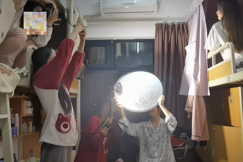 南京一高校女寝团队，制作“寝室大片”火了，网友：果然是大制作