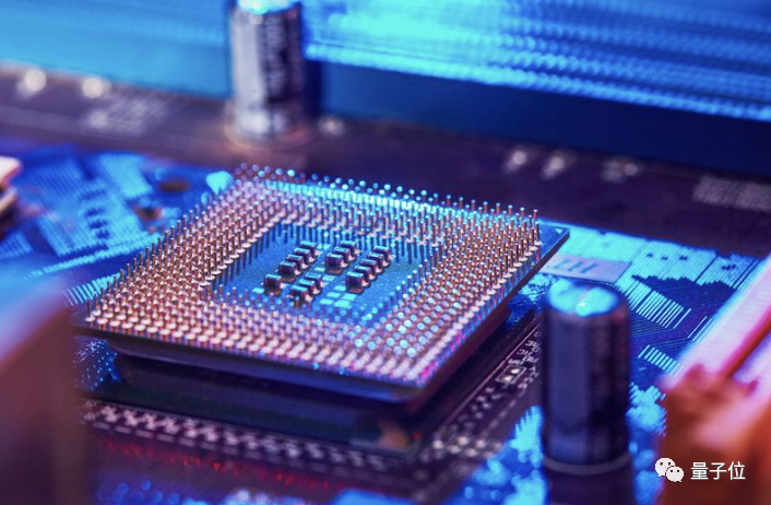 苹果因键盘不好使赔3.4亿，SpaceX接单韦布后继者，META起诉Meta