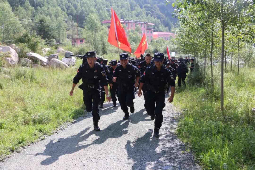 【奋进的2021】特警支队以练促战 切实打好“实战拳”