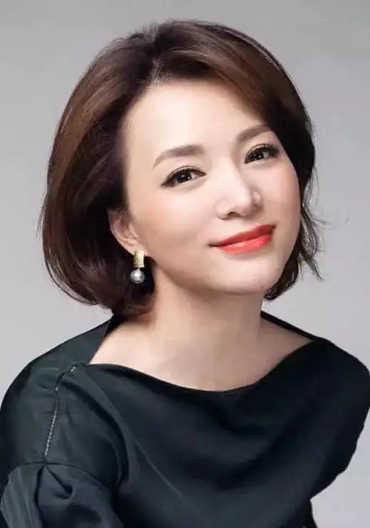 10位央视女主持人颜值对比，各有各的气质，甩一线女星几条街