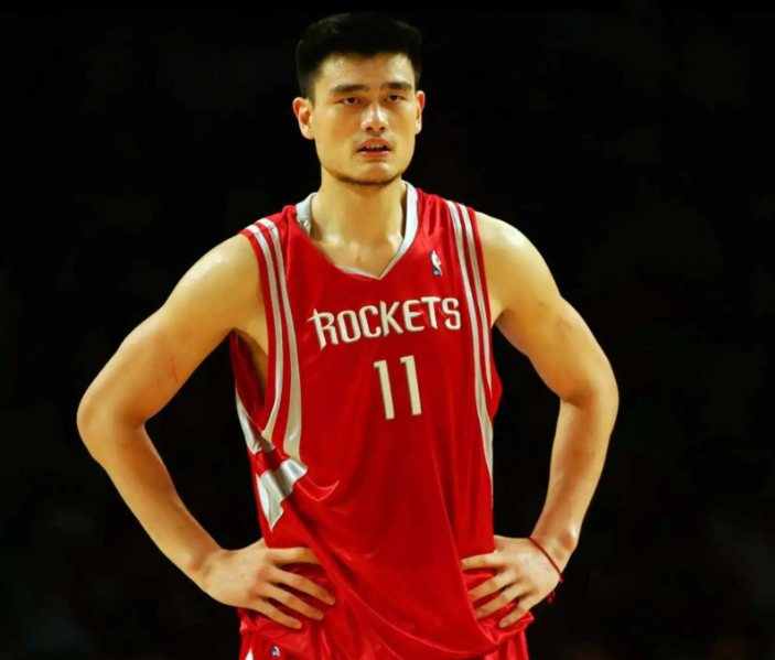 为什么没有yy直播nba(3次大反转，NBA终于回来了！CCTV5直播，球迷泪目，央视名嘴点赞)