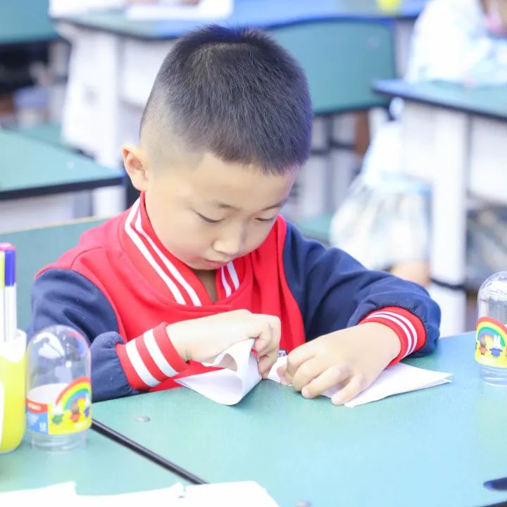 成都市双流区黄甲小学携手黄甲幼儿园开展手拉手幼小衔接活动