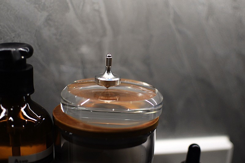 成人的玩具EDC 原色FEGVE定心手撵小陀螺+ 水晶陀螺盘