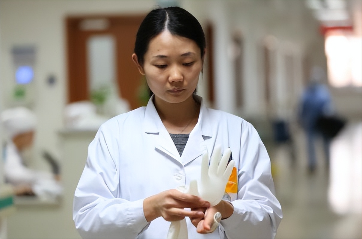 医学专业“受欢迎度”排名，口腔医学热度上升，榜首成为考生新宠