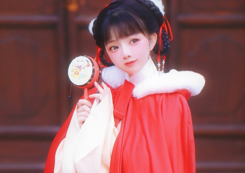国服第一萝莉” 王奕萌Cos《狐妖小红娘》涂山苏苏一炮而红-哪边嗨