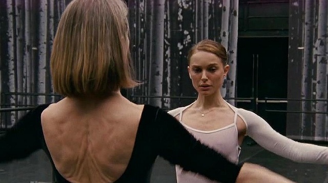 33岁大学生范成金：住家啃老10余年，却说父母毁了她的一生