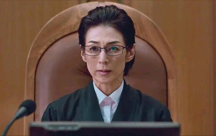 结婚23年,被丈夫控制23年,54岁的她离婚后引来无数人叫好