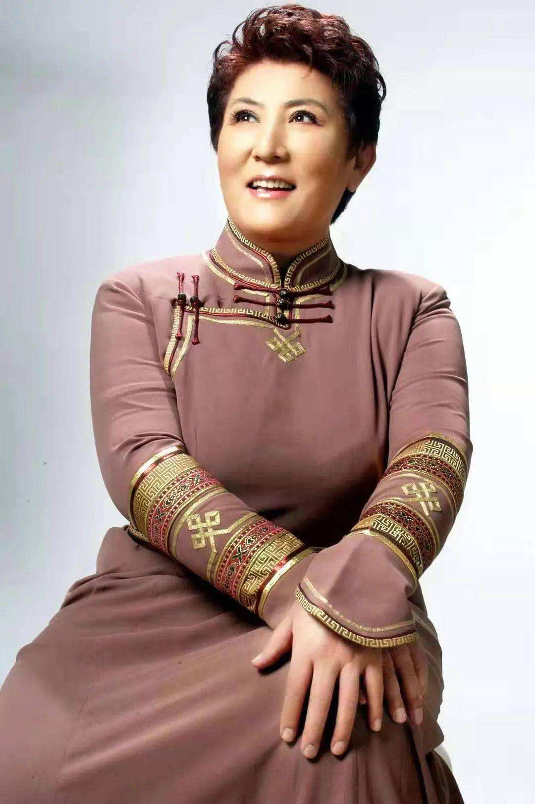 德德玛之子马克塔勒：心疼脑溢血偏瘫的母亲，像爱妈妈一样爱继父