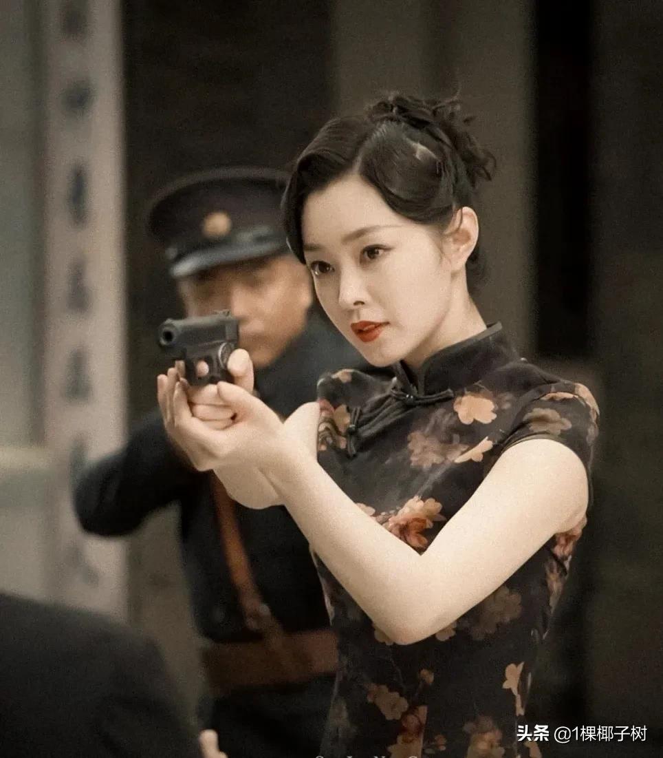 宋轶她好适合这样的服装