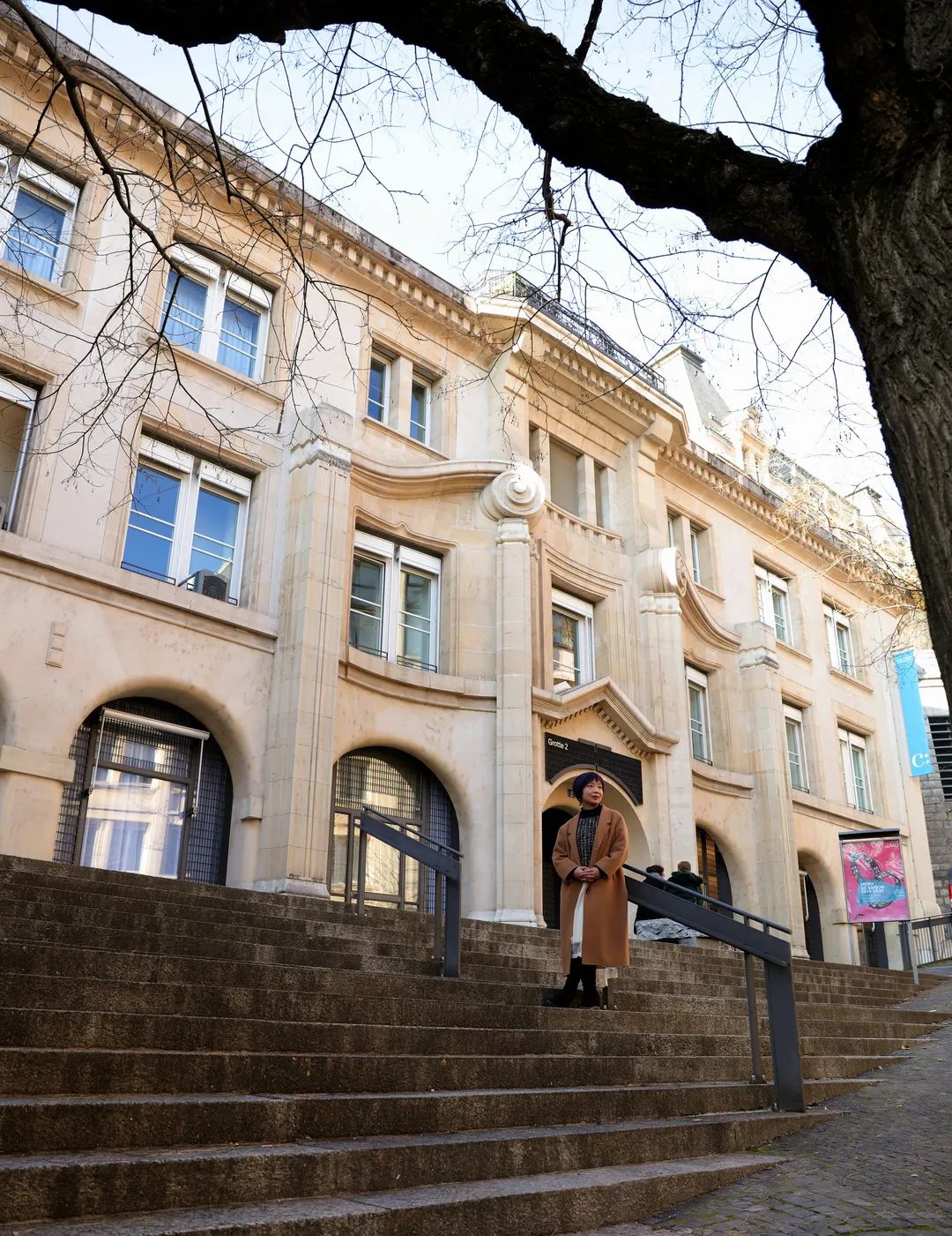 曾往钢琴里倒水的女孩，成了300个孩子的钢琴老师