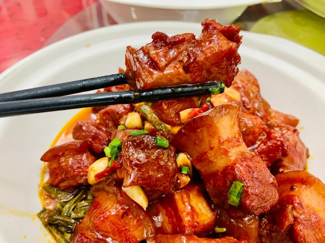 藏不住啦！伊宁县这家开了8年的川湘菜餐厅，平价味美超过瘾