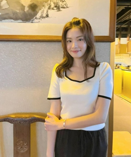 神似舒淇，曾与天王有过合作