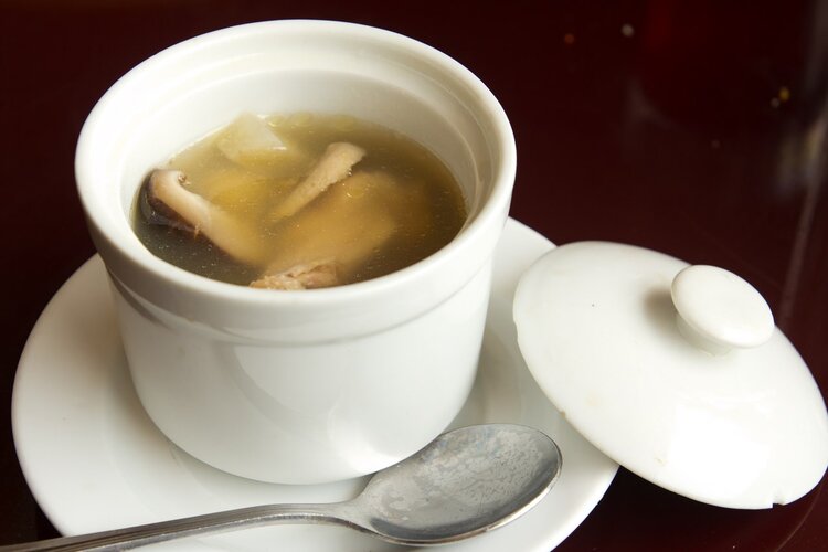 牛津大学研究：吃鸡肉或增加3种癌症风险，鸡肉到底能不能吃？