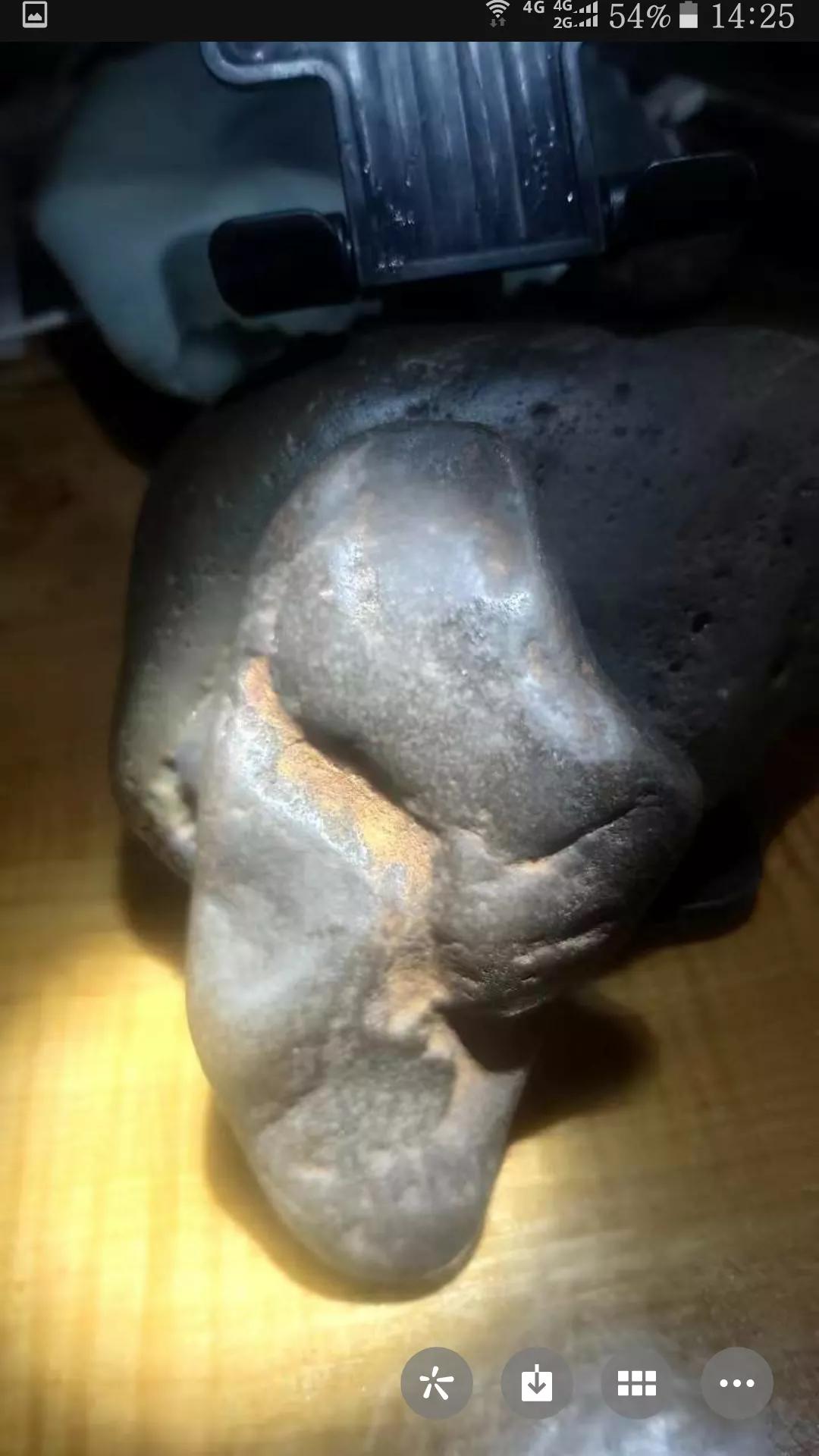 经过燃烧的克里普陨石，