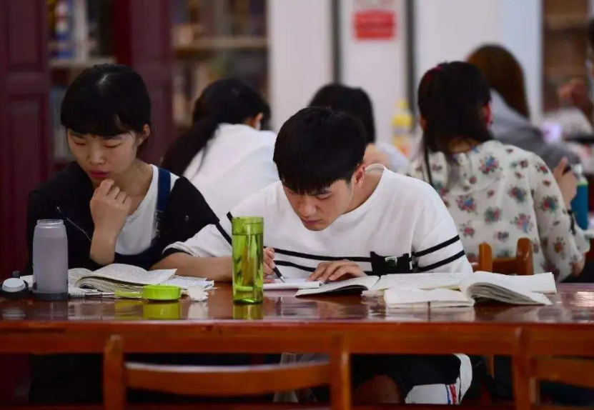 高考被“筛下来”的专科生，毕业后咋就业？毕业生给出明确答案